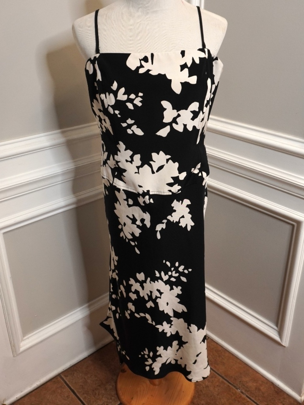 CARLISLE Black and White Midi Dress Size 10, 100% Silk